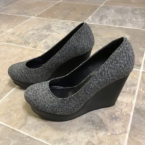 Soda Black & White Tweed Wedge Pumps